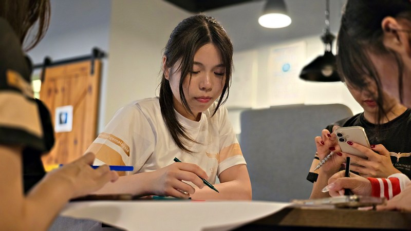 Crew Lounge student Teina in an English immersion class in Malaysia